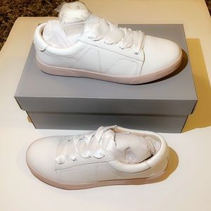 chantelle casual sneaker